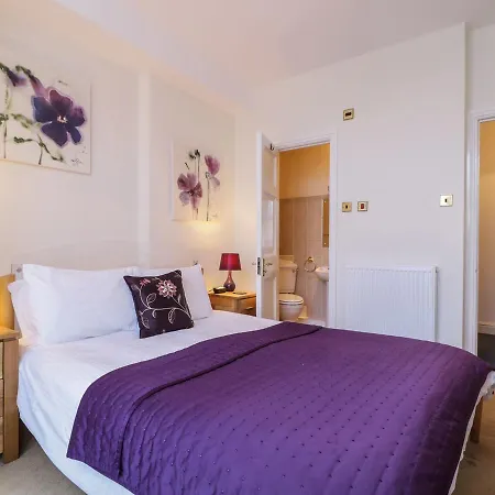 Amba, Royal Oak House *